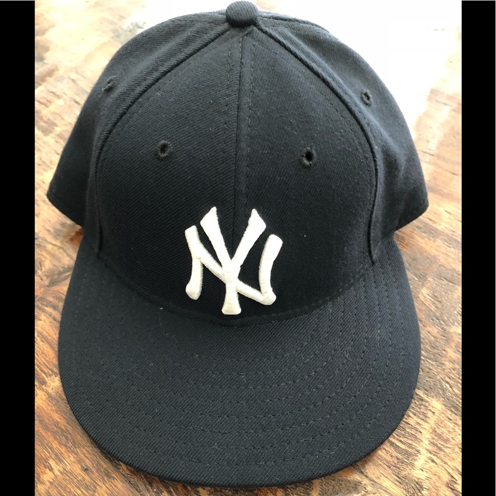 New Era 59 Fifty New York Yankees // 7 3/8 // OBO